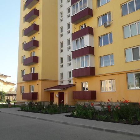 Apartments Koryatovichi Street Kamjanyi Potoki Kültér fotó