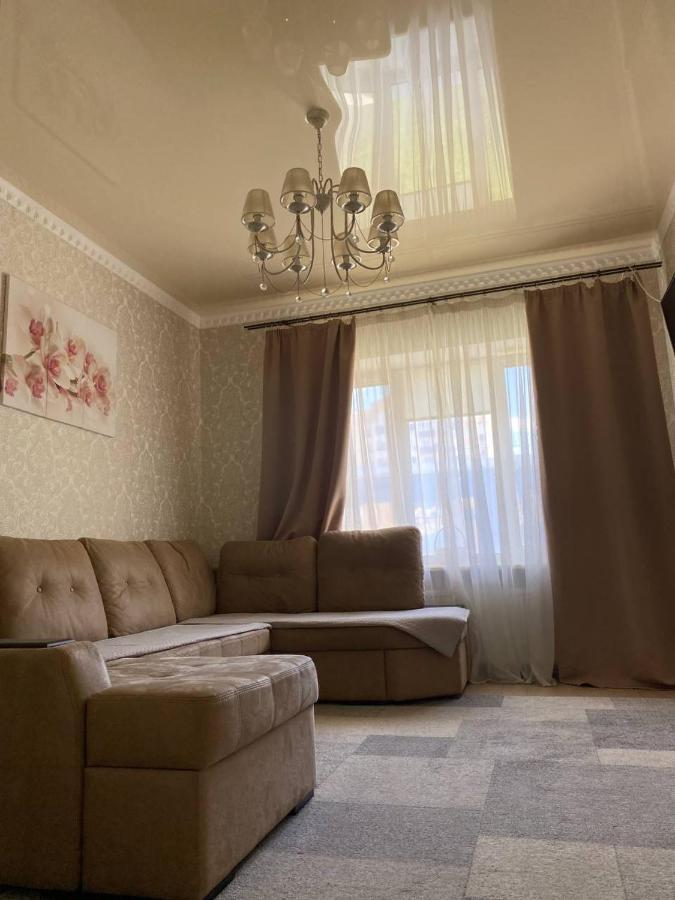 Apartments Koryatovichi Street Kamjanyi Potoki Kültér fotó
